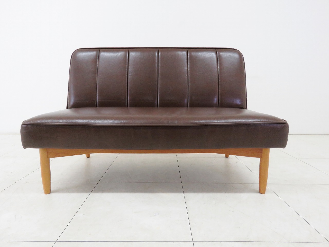 unico ウニコ WYTHE ワイス ベンチバックレスト ソファ イス チェア unico】ウニコ WYTHE ワイス ベンチ バックレスト&ライトアーム