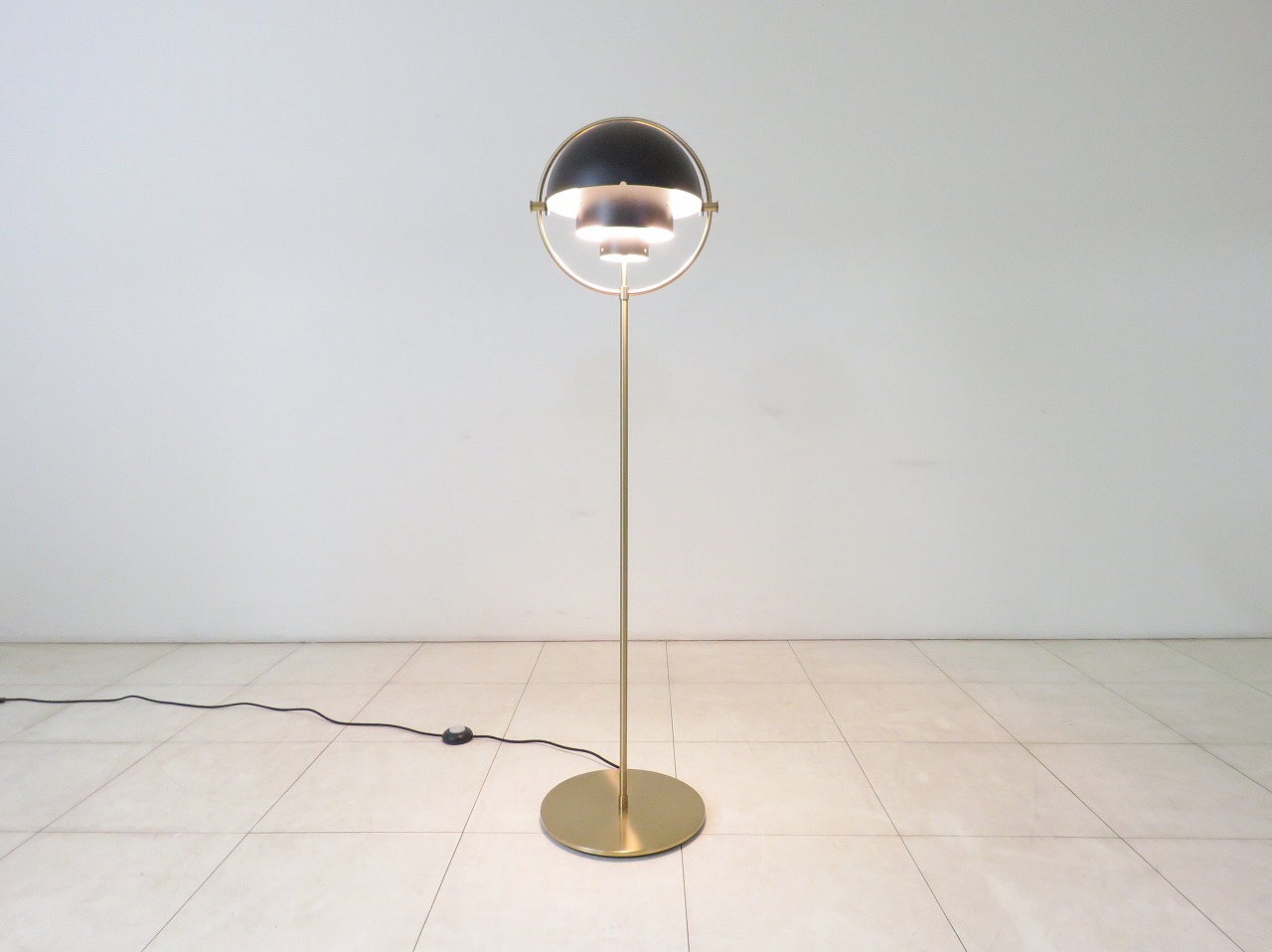 ☆美品☆□デンマーク□GUBI グビ□Multi-Lite Floor Lamp マルチ